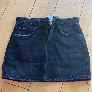 Zara authentic mid rise denim skirt